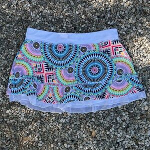 Sofibella "Medallion" layered mini skirt with medallion print - size M